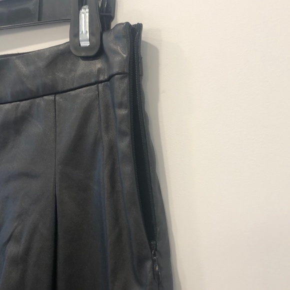 Derek Lam vegan leather miniskirt with pockets - Picture 3 of 3